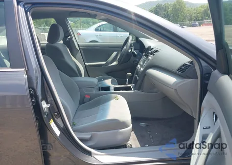 2011 Toyota Camry Le z USA, uszkodzony, nr VIN 4T1BF3EK8BU660667